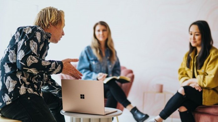 แพลตฟอร์มการตลาดโซเชียลมีเดียเพื่อเพิ่มย...